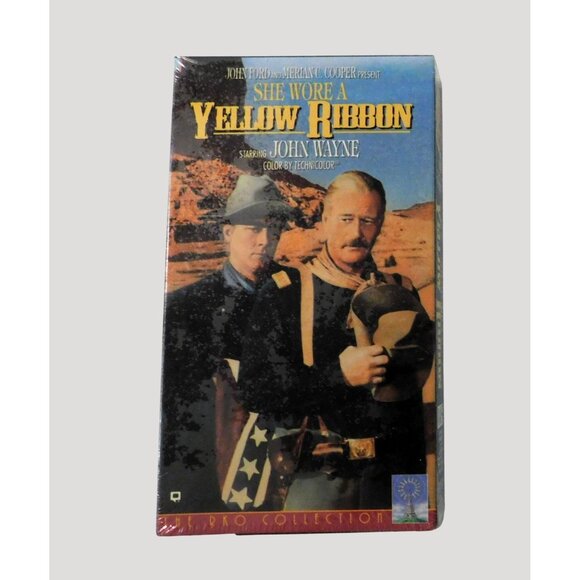 She Wore A Yellow Ribbon John Wayne Victor McLaglen VHS RKO Pro Collection New - Picture 1 of 3